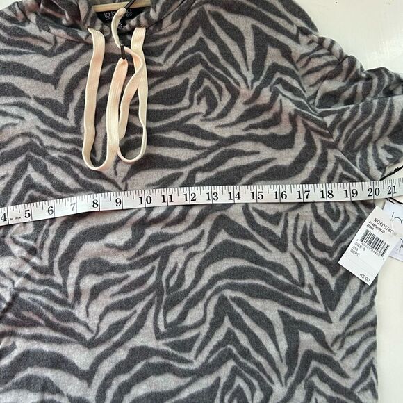 LA LA LAND CREATIVE CO Nordstrom Gray Zebra Print Hoodie Cropped Size Small NEW - Picture 7 of 8